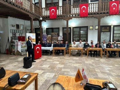 Fethi Gemuhluoğlu memleketi Arapgir&rsquo;de anıldı
