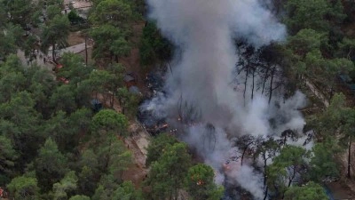 Fethiye’de karavanda çıkan yangın ormana sıçradı