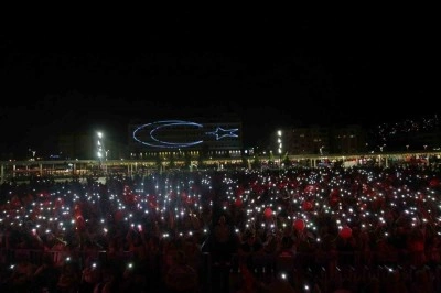 Fettah Can binlerce seveni ile Zafer Bayramı’nı kutladı