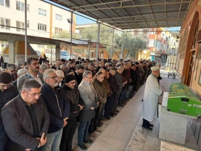 Gazeteci Ertemöz, son yolculuğuna uğurlandı