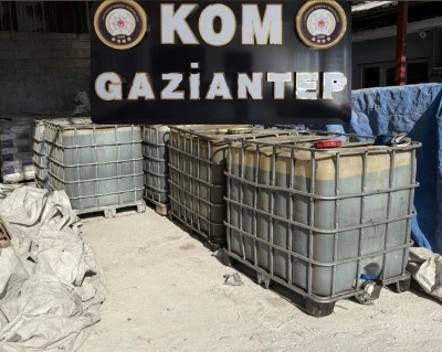 Gaziantep&rsquo;te 7 bin litre g&uuml;mr&uuml;k ka&ccedil;ağı akaryakıt ele ge&ccedil;irildi