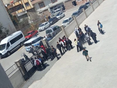 Gaziantep&rsquo;te Lisede Silahlı Panik