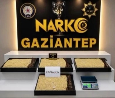 Sanayi tipi mutfak ara&ccedil;larına gizlenmiş 400 bin Captagon hap ele ge&ccedil;irildi