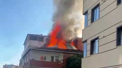 3 katlı apartmanda korkutan yangın