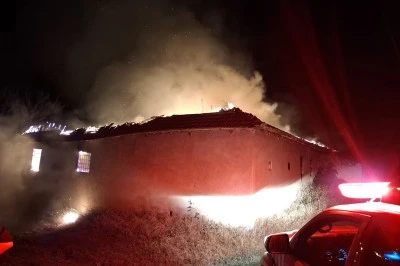 Gece Yangını: 2 Ev ve 20 D&ouml;n&uuml;ml&uuml;k Meyve Bah&ccedil;esi Zarar G&ouml;rd&uuml;