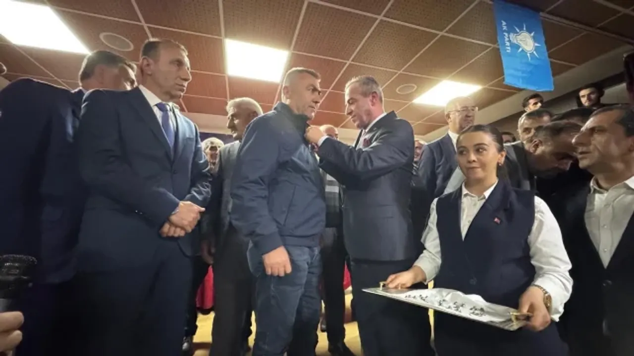 Gelecek Partisi&rsquo;nden ayrılanlar AK Parti saflarında