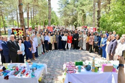 "Gelenekten Geleceğe" projesi yıl sonu sergisi düzenlendi