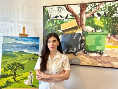 Genç Sanatçı Zülfiye Karakuzu, Londra’daki “Beyond the Frame” Sergisinde