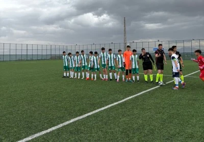 Gen&ccedil;ler Ligi&rsquo;nde Skandal! U14 Play-Off Ma&ccedil;ı Sonrası Saha Karıştı