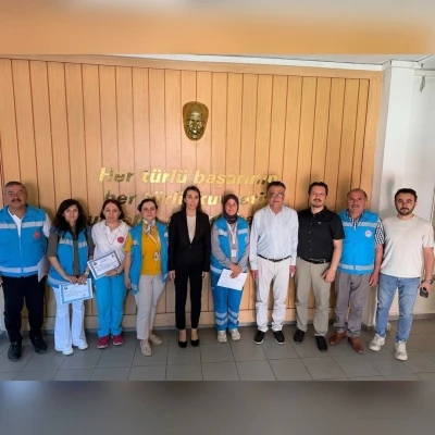 &Ouml;rnek sağlık&ccedil;ılara başarı &ouml;d&uuml;l&uuml;