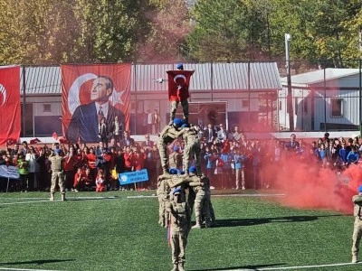 G&ouml;lbaşı&rsquo;nda Cumhuriyet Coşkusu