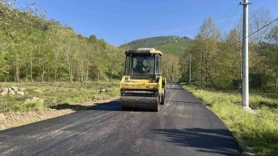 G&ouml;lyaka&rsquo;da 2,7 kilometrelik sıcak asfalt &ccedil;alışması tamamlandı
