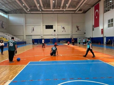 G&ouml;zler kapalı 12 dakikalık ma&ccedil;ın kazananı empati oldu