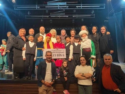 G&uuml;lkent İlkokulu tiyatro ekibi T&uuml;rkiye &uuml;&ccedil;&uuml;nc&uuml;s&uuml; oldu
