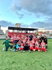 G&uuml;ltepespor U-16 namağlup şampiyon