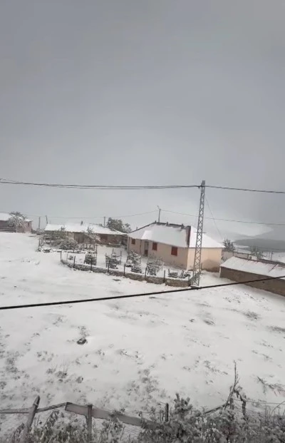 Gümüşhane Kazıkbeli Yaylası’na Mevsimin İlk Karı Düştü