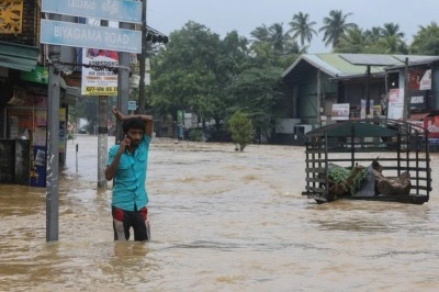 G&uuml;ney Asya &uuml;lkelerindeki sel ve toprak kaymalarında can kaybı 500'&uuml; aştı