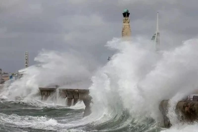 Güney Ege'de Fırtına Alarmı: Meteoroloji Uyardı!
