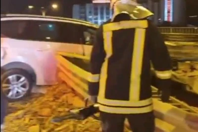 TIR'ın dorsesi karşı şeride savruldu: 1 &ouml;l&uuml;, 7 yaralı