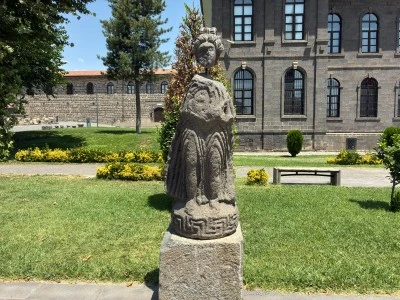 Diyarbakır&rsquo;dan Almanya&rsquo;ya uzanan şaşırtıcı Nazi sembol&uuml; hik&acirc;yesi