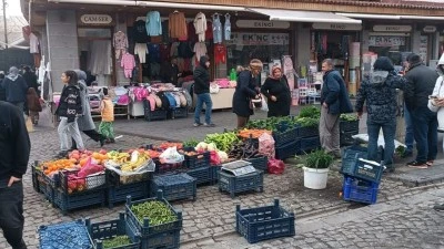 Diyarbakır&rsquo;da hevsel bereketi tezg&acirc;hlara yansıdı