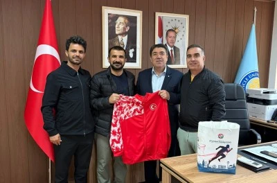 Mill&icirc; Takım Antren&ouml;r&uuml; &Ccedil;etin Arslan&rsquo;dan Destek Ziyareti