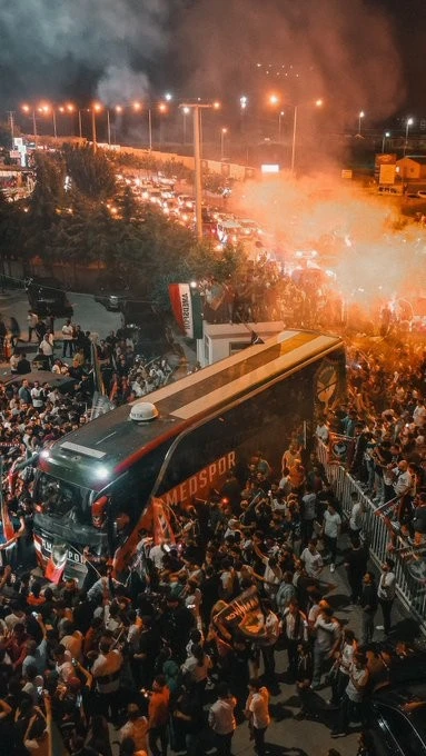 TFF 1. LİG'DE KİMSE ONLARI DURDURAMIYOR! HAKSIZLIK RÜZGARI AMEDSPOR'U KASIP KAVURDU AMA SONUÇ... ŞAMPİYONLUK DESTANI MI GELİYOR?