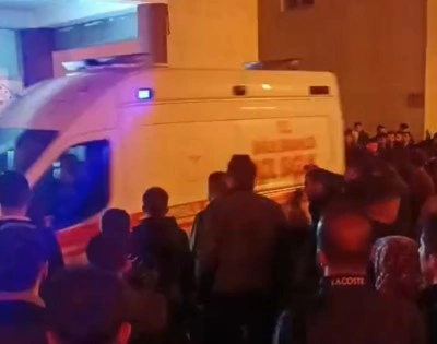 Hakkari’de devrilen kamyonun altında kalan şahıs hayatını kaybetti
