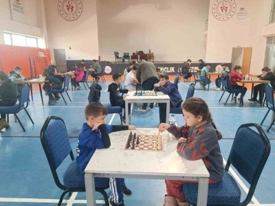 Hakkari&rsquo;de &lsquo;satran&ccedil; il birinciliği&rsquo; yapıldı