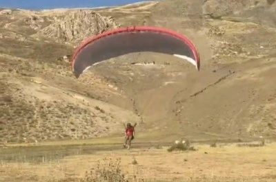 Hakkari’de yamaç paraşütü eğitimi yapıldı