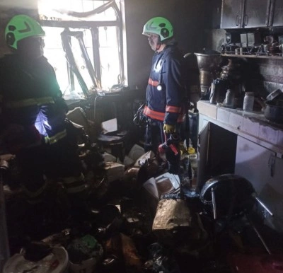 Hakkari’de yangında evde mahsur kalan 7 kişi kurtarıldı