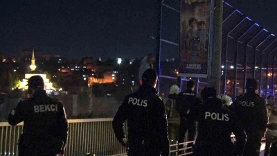 İntihar girişiminde bulunan şahıs 2 saat sonra ikna edildi