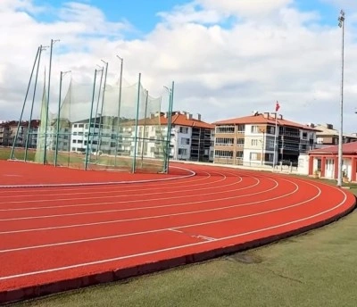 Halil Akkaş Atletizm Stadı yenilenen y&uuml;z&uuml;yle hizmete a&ccedil;ılıyor