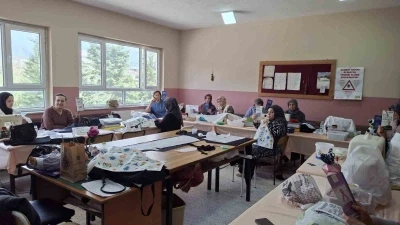 Halk Eğitim Merkezi kursiyerlerine sağlık eğitimi d&uuml;zenlendi