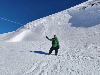 Harrut Yaylasına karlı yolda 4 saatlik tırmanış