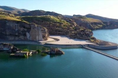 Hasankeyf'te tarihe ışık tutuluyor: Arkeopark ve Şaab Vadisi ziyarete açıldı