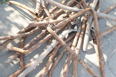 Hatay B&uuml;y&uuml;kşehir Belediyesi, D&ouml;rtyol&rsquo;da pastan tanınmaz hale gelen i&ccedil;me suyu şebeke hattını yeniliyor
