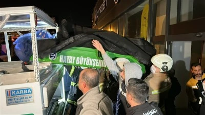 Hatay’da Apartman Altındaki Galeride Yangın: Eski Emniyet Müdürü Volkan Cansever Hayatını Kaybetti