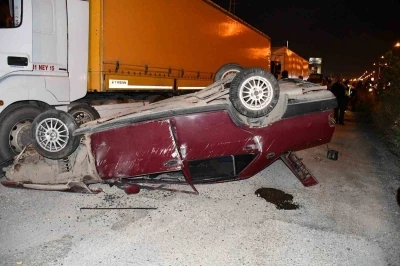 Takla atan otomobildeki 1&rsquo;i ağır 3 kişi yaralandı