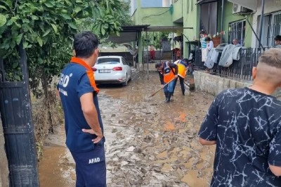 Hatay Payas'ta Sel Felaketi: 80 Aileye Maddi Destek Sağlandı