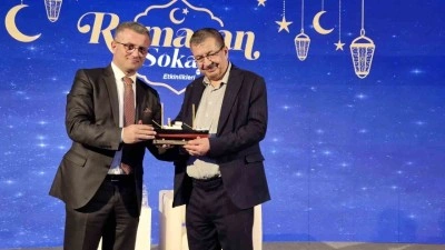 Hayati İnanç’tan mutluluğun tarifi: "Mutluluk ancak ibadette var"