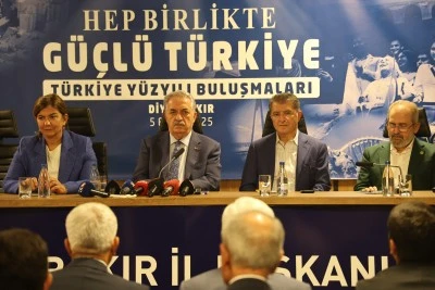 Hayati Yazıcı Diyarbakır’da Konuştu: Terörsüz Türkiye Hedefinde Önemli Mesafe Kat Ettik