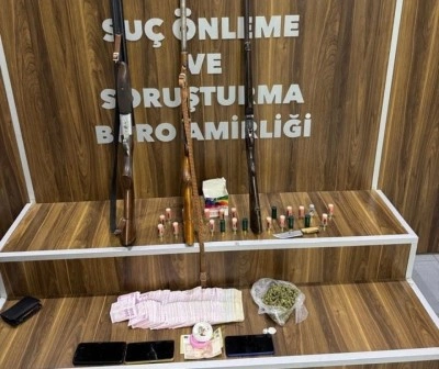 Hayvan damına uyuşturucu baskını: 2&rsquo;si satıcı 3 ş&uuml;pheli yakalandı