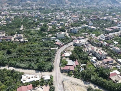 HBB&rsquo;den Samandağ Sutaşı&rsquo;nda 1,1 kilometrelik yolda beton asfalt &ccedil;alışması