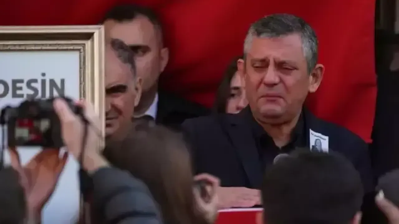 Herkes Oradaydı... G&uuml;lşah Durbay&rsquo;a G&ouml;zyaşlarıyla Veda