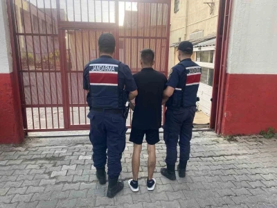 Hırsızlık su&ccedil;undan aranan şahıs İncirliova&rsquo;da yakalandı
