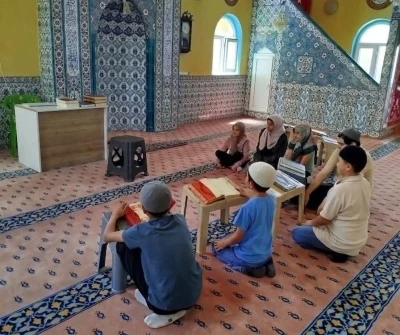 Hisarcık Saklar k&ouml;y&uuml;nde Yaz Kur&rsquo;an Kursu Kapanış Programı d&uuml;zenlendi