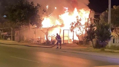 Hobi bah&ccedil;esindeki baraka alev alev yandı