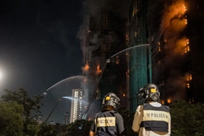 Hong Kong'taki yangın faciasıyla ilgili 3 g&ouml;zaltı