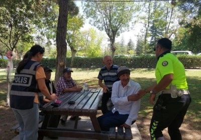 Huzurevi sakinlerine dolandırıcılığa karşı bilgilendirme